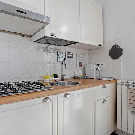 Faina Apartment *